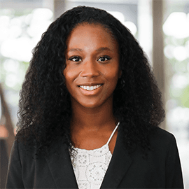 Petra - Marketing Managerin